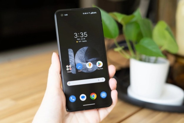 ASUS представила Zenfone 10 — компактный флагман с 5,9-дюймовым экраном и Snapdragon 8 Gen 2