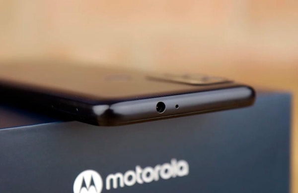Обзор Motorola Moto G60s: большой смартфон с низким соотношением цены и качества