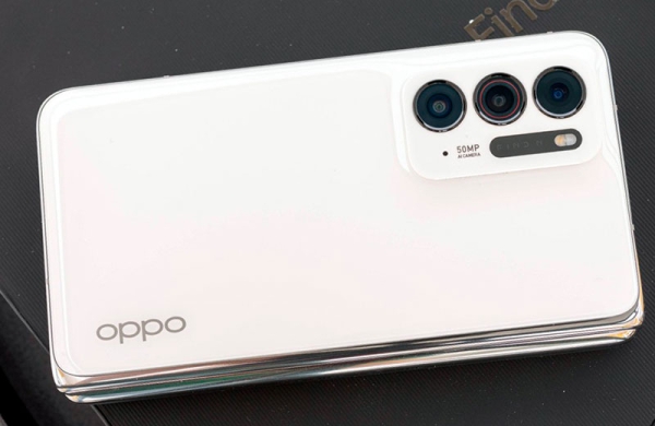 Обзор Oppo Find N: складного смартфона взявшего лучшее от конкурентов