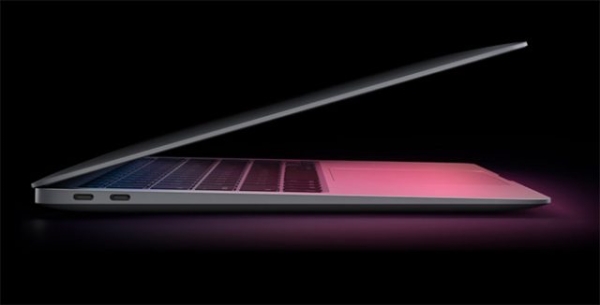 MacBook Air. Первый на M1
