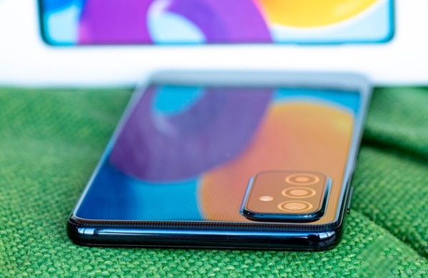 Обзор Samsung Galaxy M52 5G: современный смартфон со всем необходимым