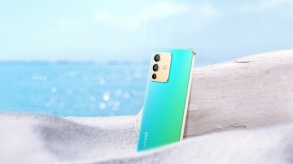 vivo V23 5G выходит на рынок Украины - первый смартфон, который меняет цвет