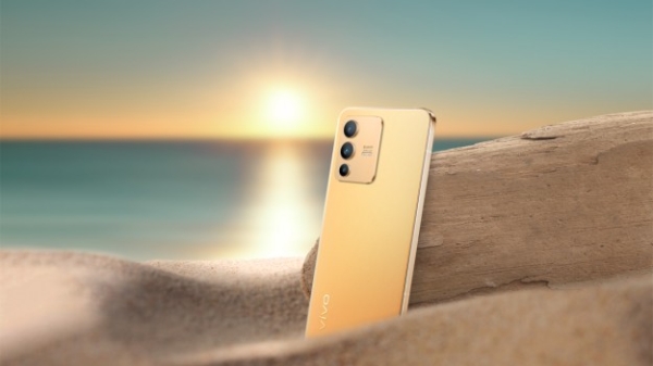 vivo V23 5G выходит на рынок Украины - первый смартфон, который меняет цвет