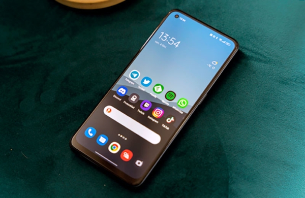 Обзор Realme 9 Pro: стильный смартфон из среднего сегмента с нюансами