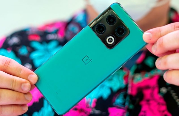 Обзор OnePlus 10 Pro: смартфон со знакомыми характеристиками в новом дизайне