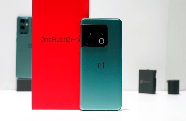 Обзор OnePlus 10 Pro: смартфон со знакомыми характеристиками в новом дизайне