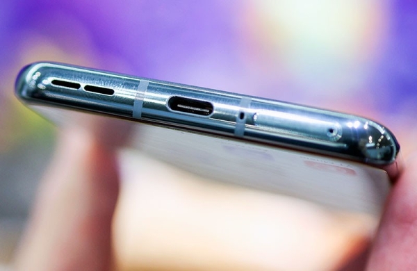 Обзор OnePlus 10 Pro: смартфон со знакомыми характеристиками в новом дизайне