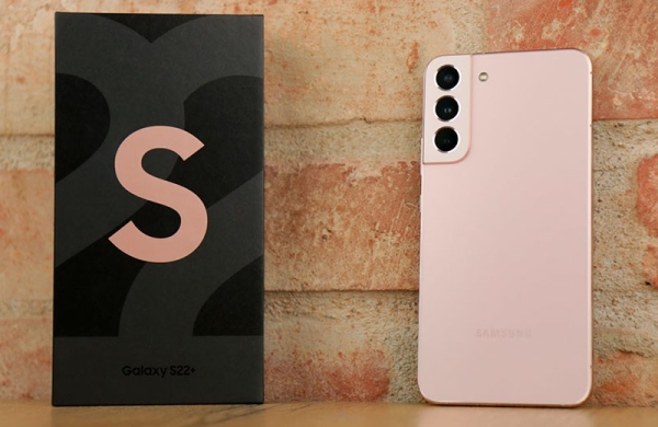 Обзор Samsung Galaxy S22 Plus: мощный Android-смартфон стал более универсальным