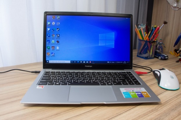 Огляд Prestigio SmartBook 141 C6: дисплей