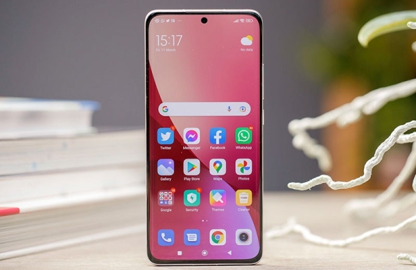 Обзор Xiaomi 12: компактный флагманский смартфон с впечатляющими характеристиками