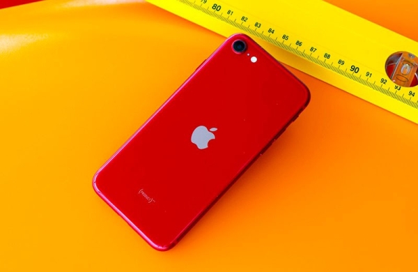 Обзор iPhone SE 2022: мощный компактный и доступный смартфон Apple