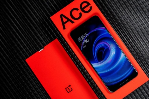 Представлено смартфон OnePlus Ace з великим OLED екраном 6,7 дюйма, 50-Мп камерою з OIS та 150-ватною зарядкою