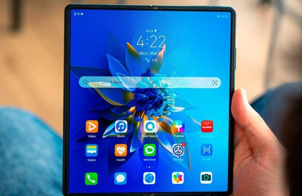Обзор Huawei Mate X2: лучшего и обречённого складного смартфона