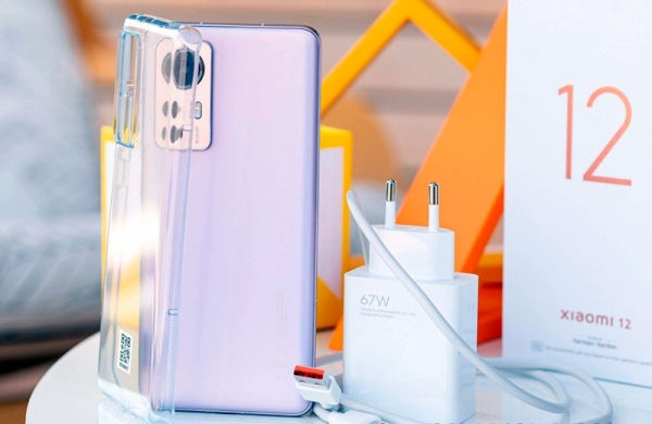 Обзор Xiaomi 12: компактный флагманский смартфон с впечатляющими характеристиками