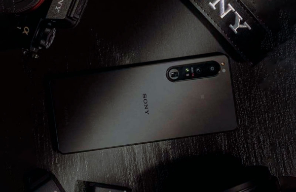 Обзор Sony Xperia 1 IV: флагманского смартфона и революционного камерофона