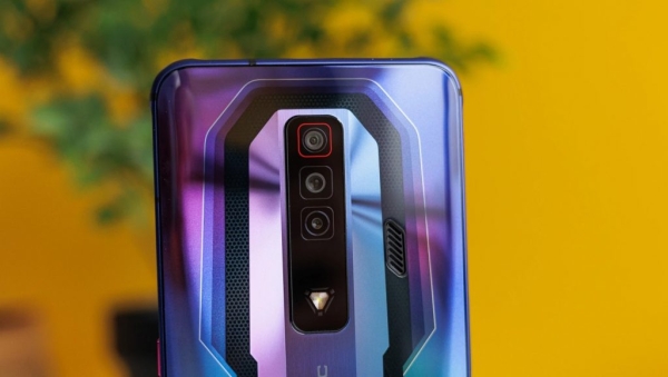 Обзор Nubia Red Magic 7
