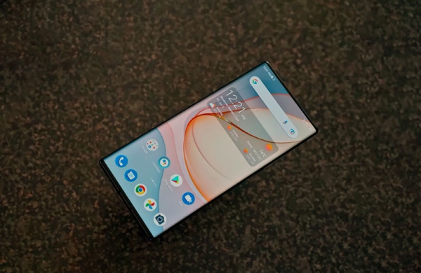 Обзор ZTE Axon 40 Ultra: флагманский смартфон с большим потенциалом