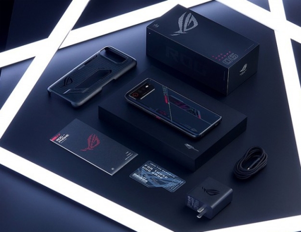ASUS представила ROG Phone 6 та 6 Pro - Snapdragon 8+ Gen 1, екран 165 Гц і велика батарея за ціною від €1000