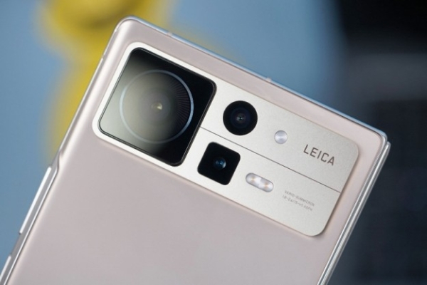 Найтонший у світі смартфон Xiaomi Mix Fold 2 вже можна замовити