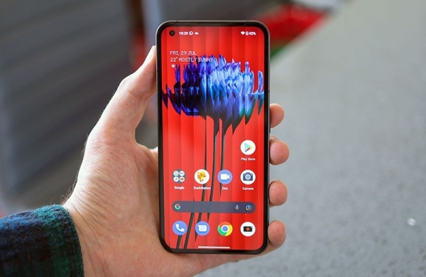 Обзор Nothing Phone (1): первого и совсем иного смартфона с необычным дизайном