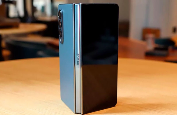 Обзор Samsung Galaxy Z Fold 4: флагманский смартфон и планшет в одном устройстве