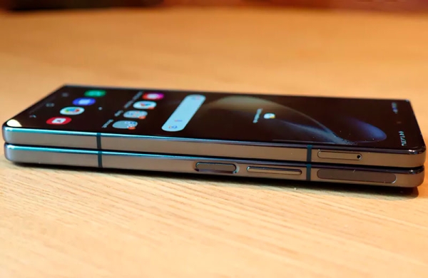 Обзор Samsung Galaxy Z Fold 4: флагманский смартфон и планшет в одном устройстве