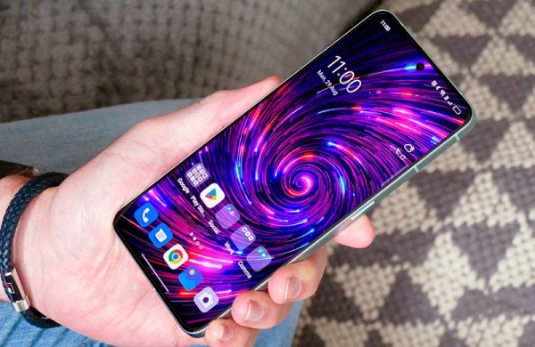 Обзор Oppo Reno 8 Pro: стильного смартфона с флагманскими задатками
