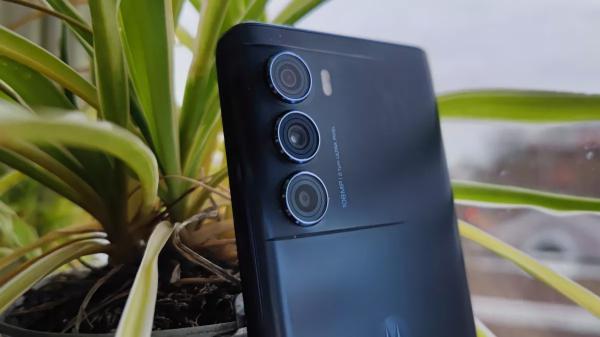 Обзор Moto G200