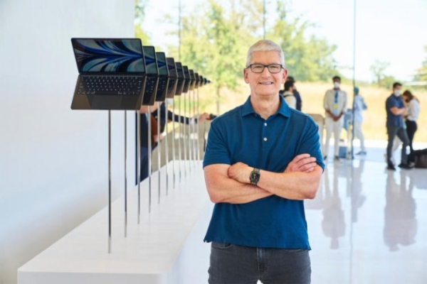 Apple вперше випередила Android за кількістю смартфонів, що використовуються в США