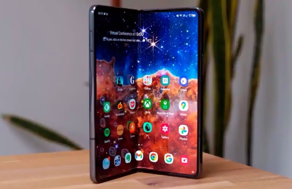 Обзор Samsung Galaxy Z Fold 4: флагманский смартфон и планшет в одном устройстве