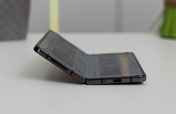 Обзор Samsung Galaxy Z Fold 4: флагманский смартфон и планшет в одном устройстве