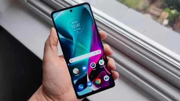 Обзор Moto G200