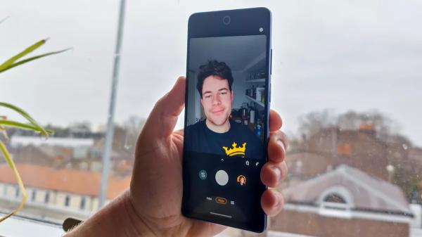 Обзор Moto G200