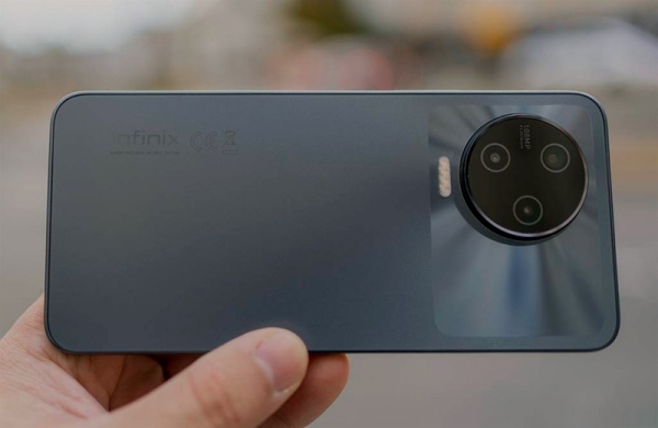 Обзор Infinix NOTE 12 PRO: просто хороший смартфон по приятной цене