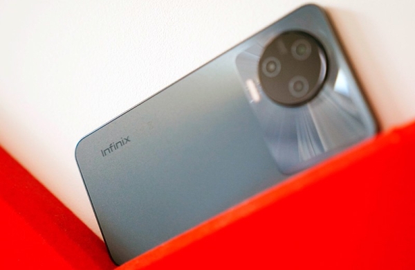 Обзор Infinix NOTE 12 PRO: просто хороший смартфон по приятной цене