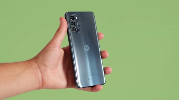 Обзор Motorola Moto G82