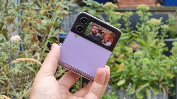 Обзор Samsung Galaxy Z Flip 4