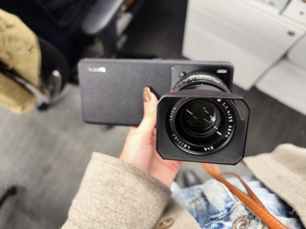 Xiaomi показала концепт-версію 12S Ultra із підтримкою знімних об'єктивів від камер Leica