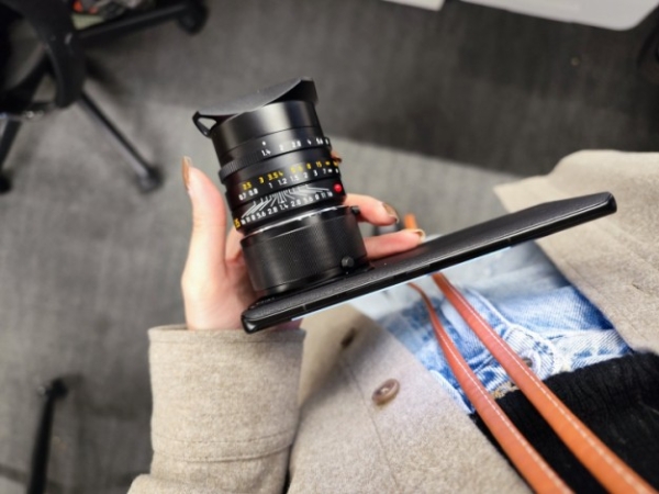 Xiaomi показала концепт-версію 12S Ultra із підтримкою знімних об'єктивів від камер Leica