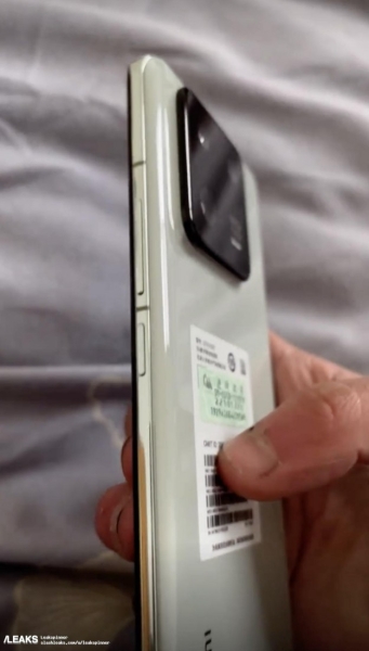 Xiaomi 13 Pro, що працює вперше, показали наживо: камера Leica з дюймовим сенсором, MIUI 14 і 13 ГБ ОЗУ