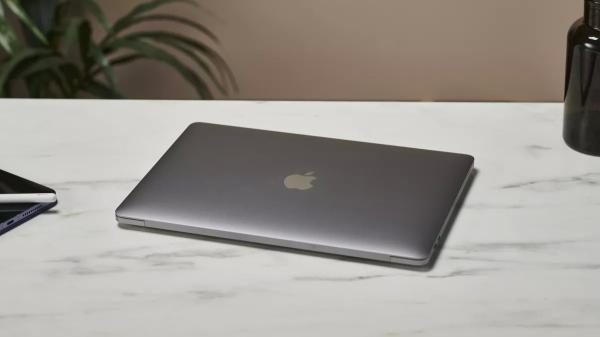 Обзор Apple MacBook Pro 13 (M2, 2022)
