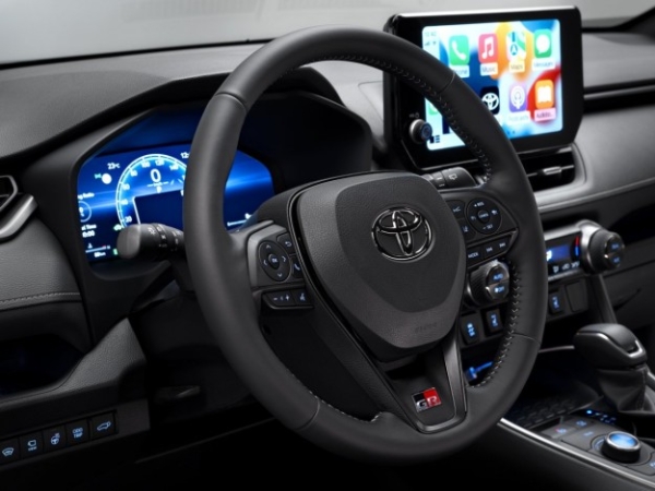 Toyota RAV4 GR Sport - нова версія кросоверу від японців