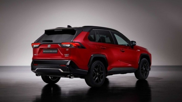 Toyota RAV4 GR Sport - нова версія кросоверу від японців