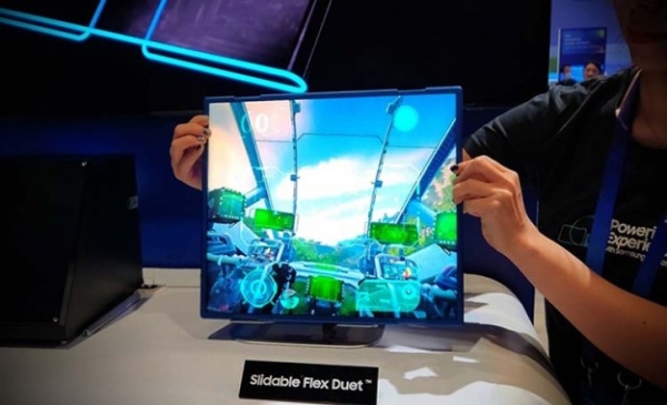 Samsung представила дисплей Flex Hybrid OLED, який можна і складати, і розсувати