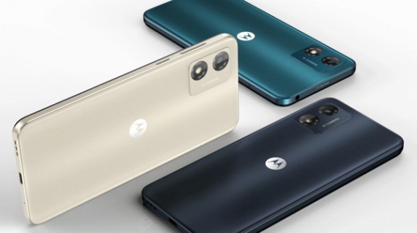 Motorola представила наддешевий смартфон Moto E13