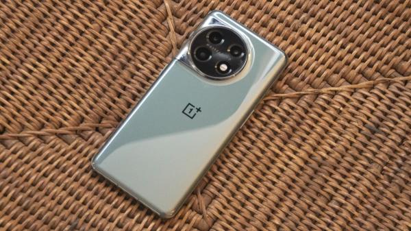 Обзор OnePlus 11 5G: встречайте нового дерзкого конкурента на рынке