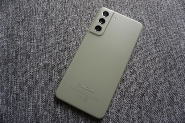 Galaxy S23 FE може вийти у серпні чи вересні – Samsung не збирається відмовлятися від фанатських смартфонів