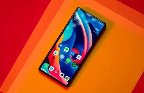 Обзор Xiaomi Mix Fold 2: обновлённого складного смартфона с правильными компромиссами