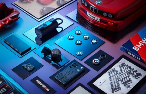 Samsung представила ексклюзивний Galaxy S23 Ultra BMW M Edition - зі смартфоном покупець отримає уроки водіння