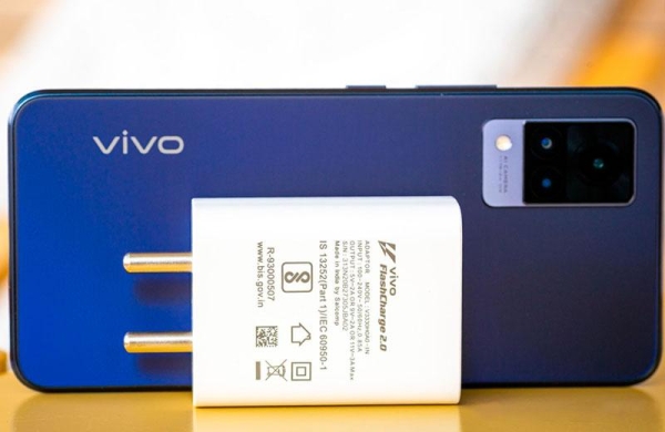Обзор Vivo V21 5G: среднего смартфона для любителей селфи и Instagram